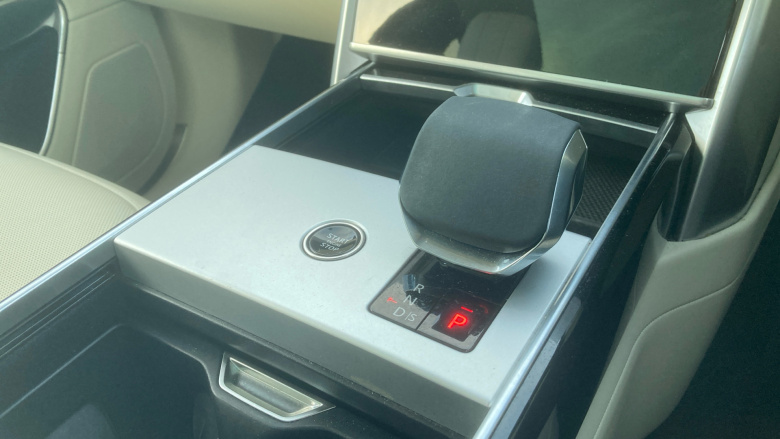 Land Rover Range Rover 3.0 D300 SE 4dr Auto Diesel Estate